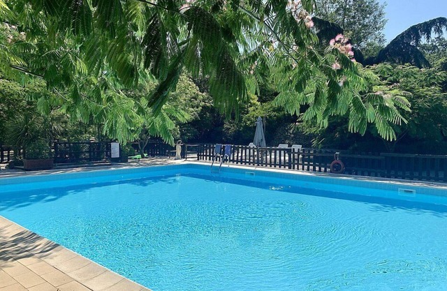 Villa Amarena M: A graceful studio apartment in the characteristic style of the Tuscan countryside, with Free WI-FI.
