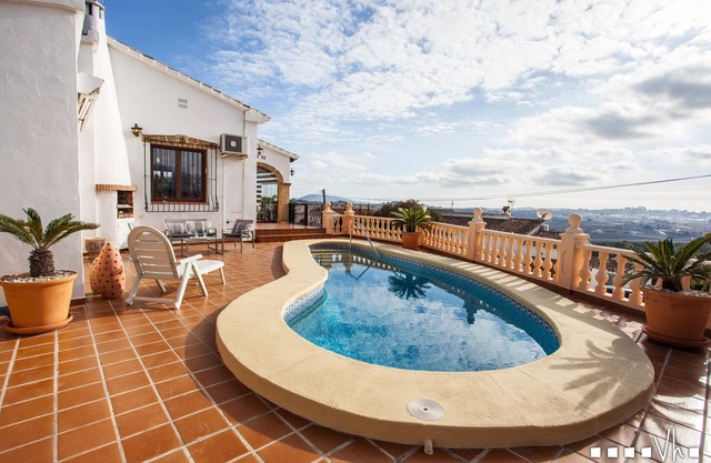 Villa AMOR DEL SUR in Senija – 3 bedrooms, private saltwater pool, air conditioning, Wi-Fi and panoramic mountain views