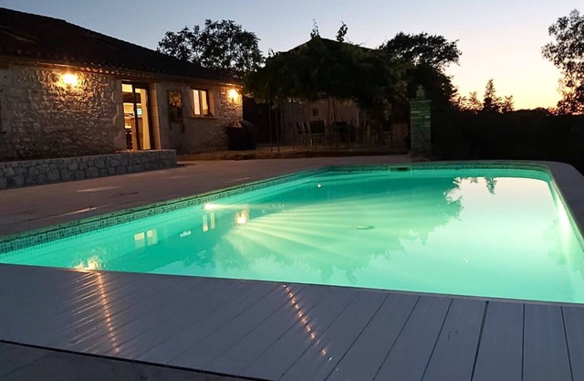 Villa Avec Piscine en Campagne Sans vis à Vis/animaux Acceptés