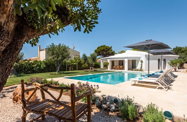 'Villa Bini Mapa' with Pool, Terrace, Garden & Wi-Fi