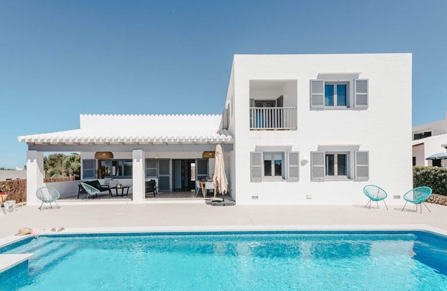 Villa Bini Maria in Binibeca, sleeps 10, sea view