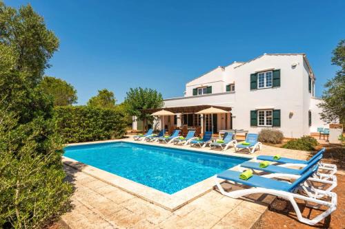 Villa Biniparrell by Villa Plus
