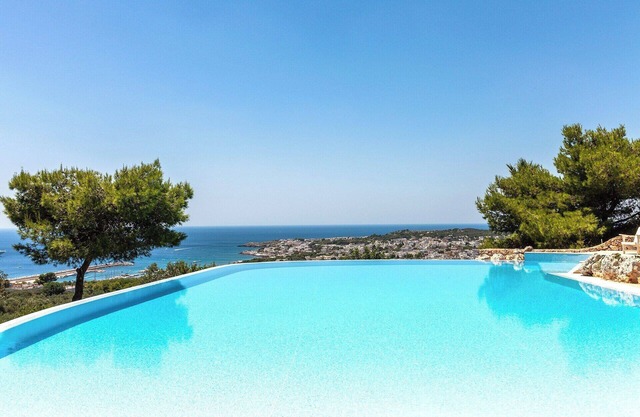 Villa Blanca - Eight Bedroom Villa, Sleeps 16