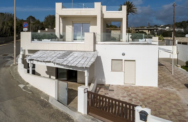 Villa Blu Panoramica Bilo Sea View, Patù, Italy