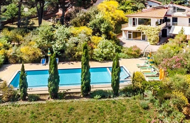 Villa Bobolino, your Tuscan vacation with private pool (18 people)