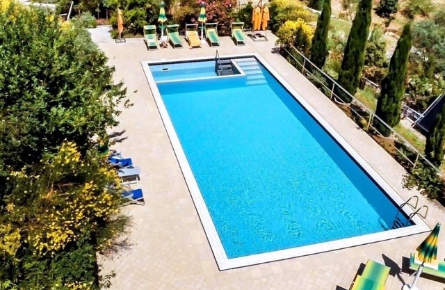 Villa Bobolino, your Tuscan vacation with private pool (13 people)