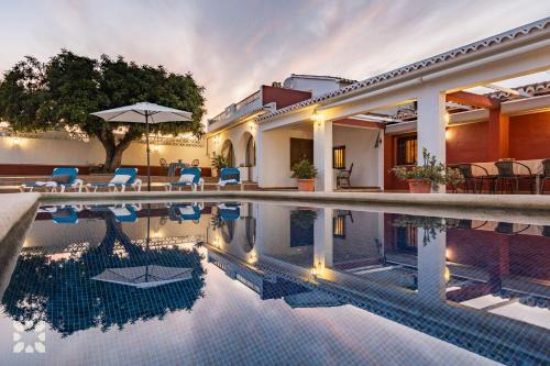 Villa Canela by Abahana Villas