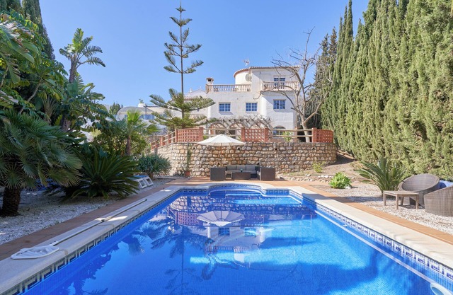 Villa 'Casa Alba' with Sea and Mountain View, Pool, Garden & Wi-Fi