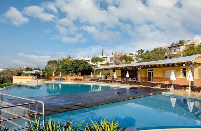 Villa "Casa Boavista" with Shared Pool & Wi-Fi