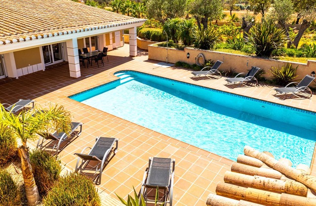 Villa 'Casa da Horta' with Mountain View, Pool, Wi-Fi, Garden & Terrace
