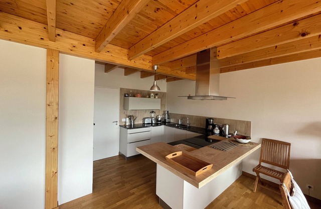 Villa Chaleureuse les Pieds Dans L'eau, à 1 Minute de la mer