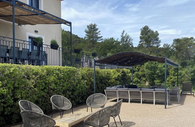 Villa Chardonnay, a large 7-bedroom building in the heart of an AB vineyard