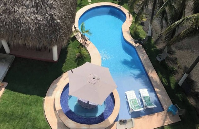Villa Chelinita - Monterrico beach front