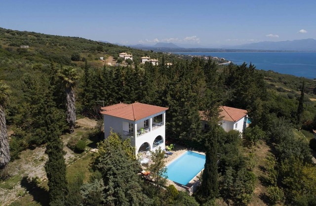 Villa Cleo - Three Bedroom Villa, Sleeps 6
