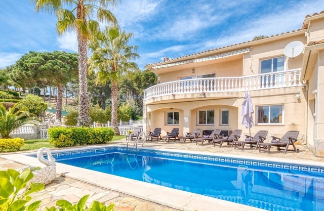 Villa "Costacabana - Estrella" with Sea View, Private Pool & Wi-Fi