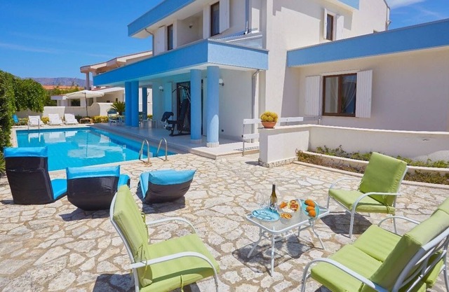 Villa Costantino House With Pool