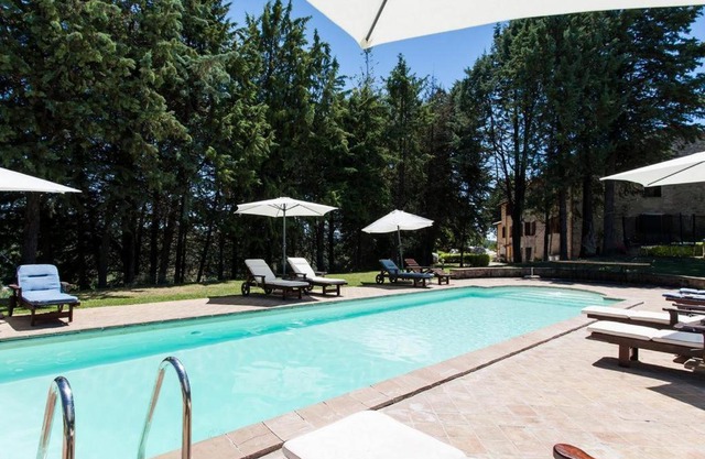 Villa Cottage Umbertide, close to Gubbio and Assisi, with panoramic pool !!!