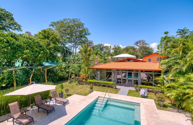 VILLA ARAGON - Private Villa w/Beach Access + Pool