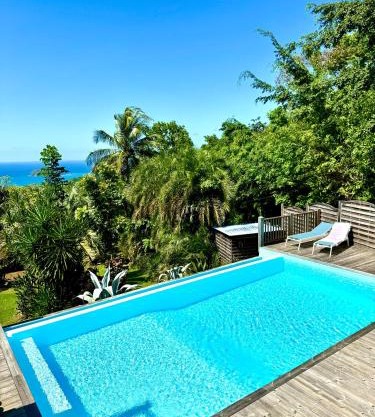 Villa d'exception vue sur mer avec piscine privée - Idéalement située proche plages !
