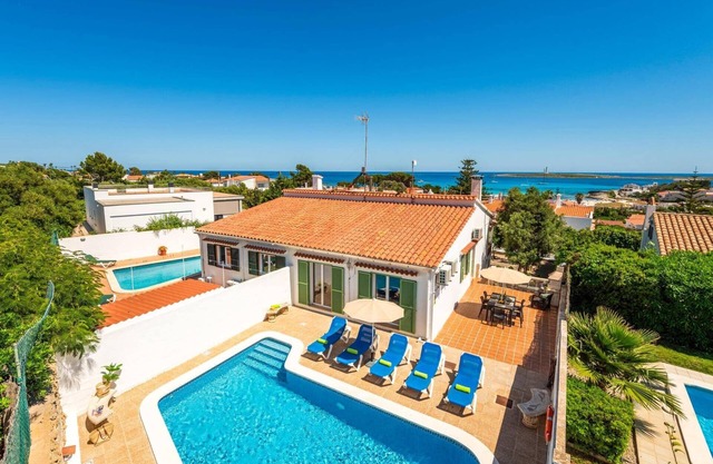 Villa De La Luz by Villa Plus