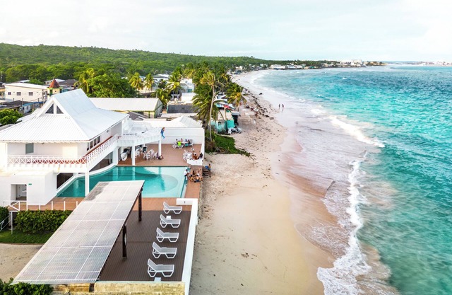 Villa de Lujo en Primera Línea de Playa