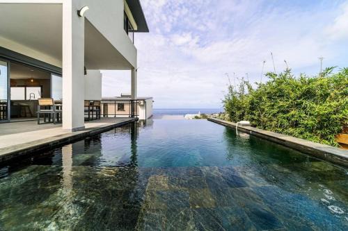 VILLA DEL SOL classée 4 étoiles - Magnifique Villa avec piscine 3 chambres et vue mer à ST PIERRE Grand Bois