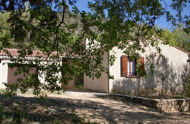 Villa des Chênes, Ombrage et Quiétude, à 5 min D'oraison et du lac de Baignade