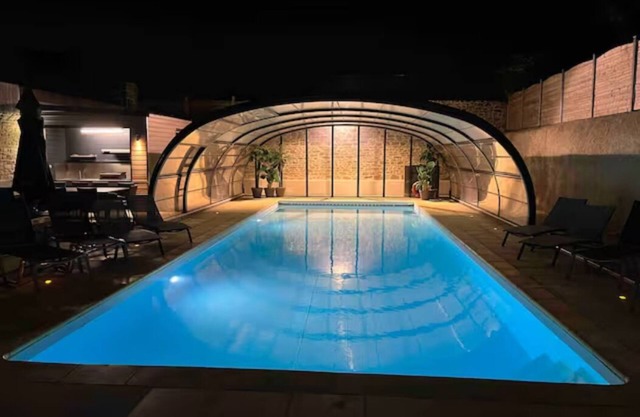 Villa des halles -heated pool 5X15m-14pers-GR34