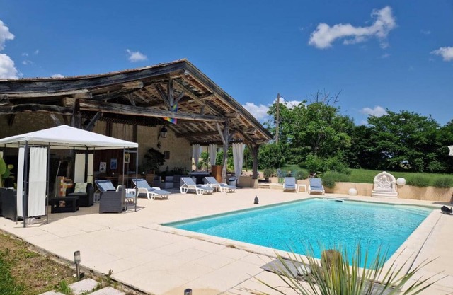 Villa 'Domaine Cassin 47 - Lavergne' with private pool, private terrace and Wi-Fi