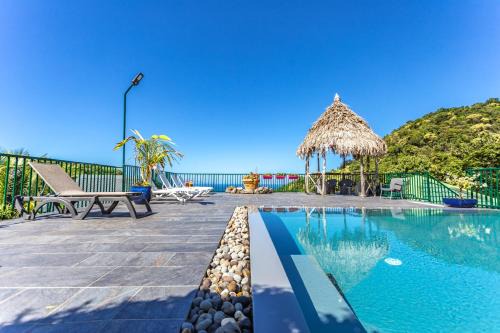 Villa douillette à Deshaies – Vue sur la mer et la montagne - 96 m²