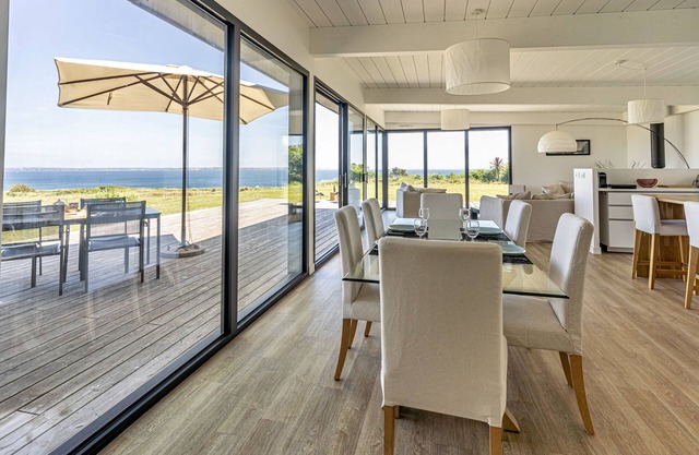 Villa du Ponant, high standing with panoramic ocean view