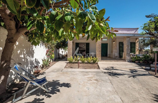 Villa "Edy" near the Beach with Terrace & Garden