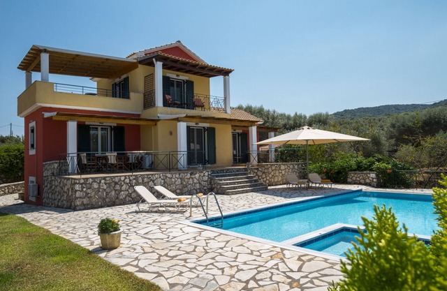 Villa Eleni | Private Pool & Sea View | Sleeps 6 people