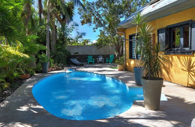 Villa Enonatja*** - Swimming pool - In-between
