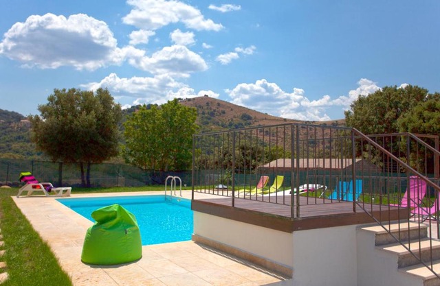 Villa ensoleillée à Pietralba avec piscine privée