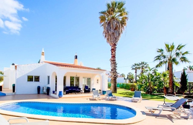 Villa Floresta 16 Centeanes