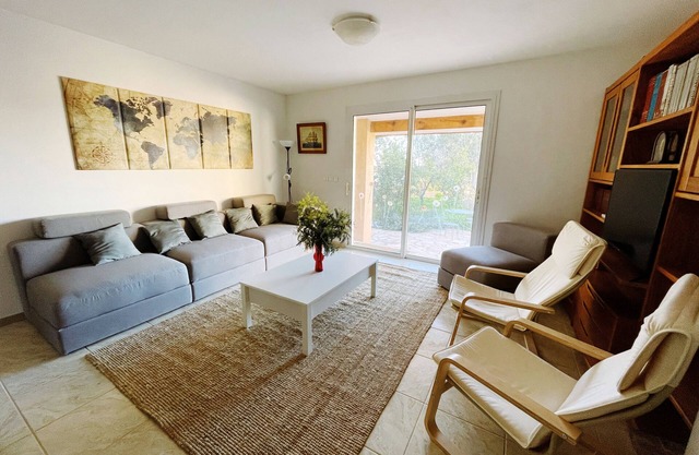 Villa for 6 people, 5 minutes from Ile Rousse beach.