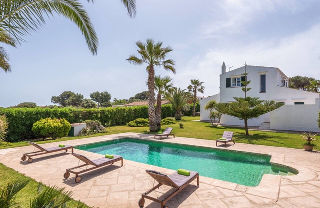 Villa for 8 persons with pool