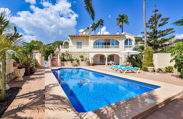 Villa for rent in Moraira EL CORRAL