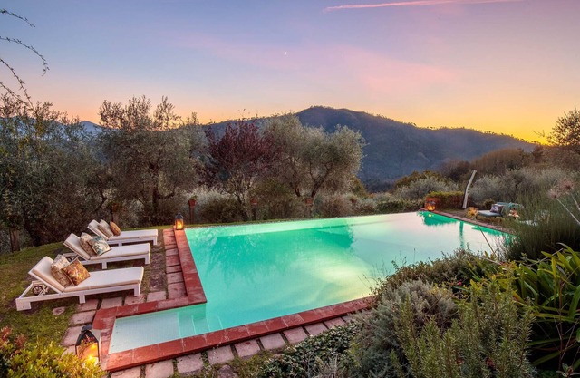Villa Gufo The Place to Be. Panoramic Private Pool with a Lucca View and Private Tennis Court