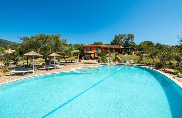 Villa 'Harmònia' with sea view, Wi-Fi and air conditioning