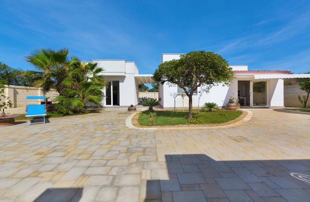 Villa Il Fenicottero Salentino by BarbarHouse