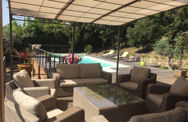 Villa in a privileged setting in the heart of Lubéron