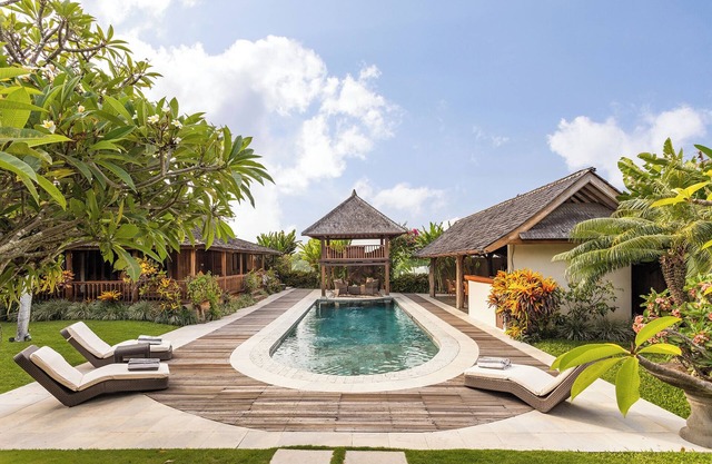 VILLA IN CENTRAL CANGGU