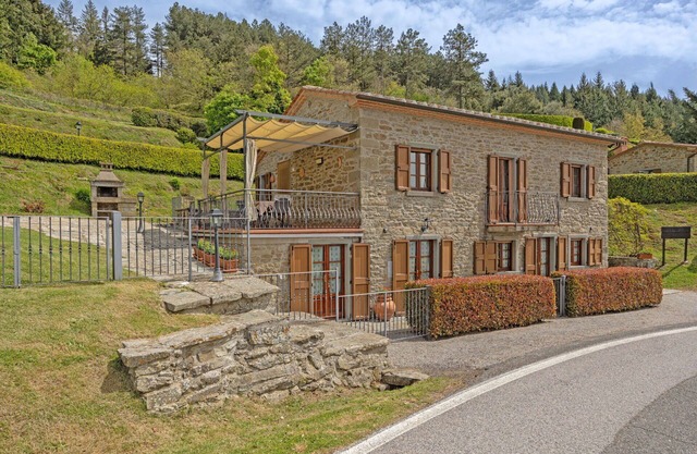 Villa in Cortona with 3 bedrooms sleeps 6