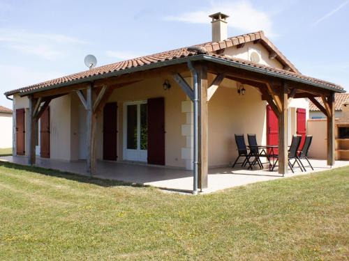Villa in Les Forges with Golf and Pool