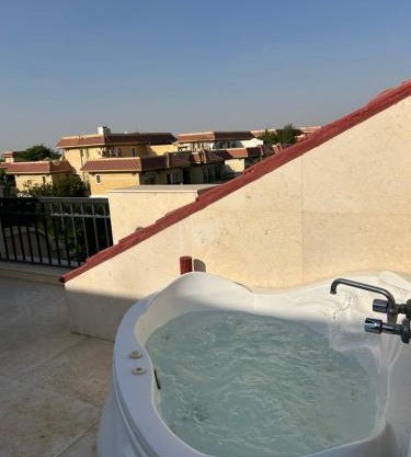 Villa in Madinaty - Private jacuzzi - Premium location