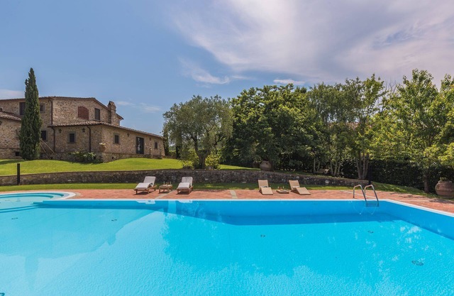 Villa in Monsummano Terme with 4 bedrooms sleeps 8