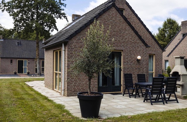 Villa in Nijmegen with VIP Amenities