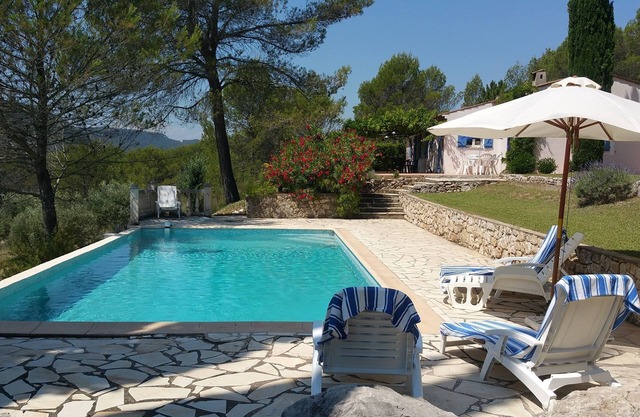 Villa in Salernes with Pool and Scenic Views